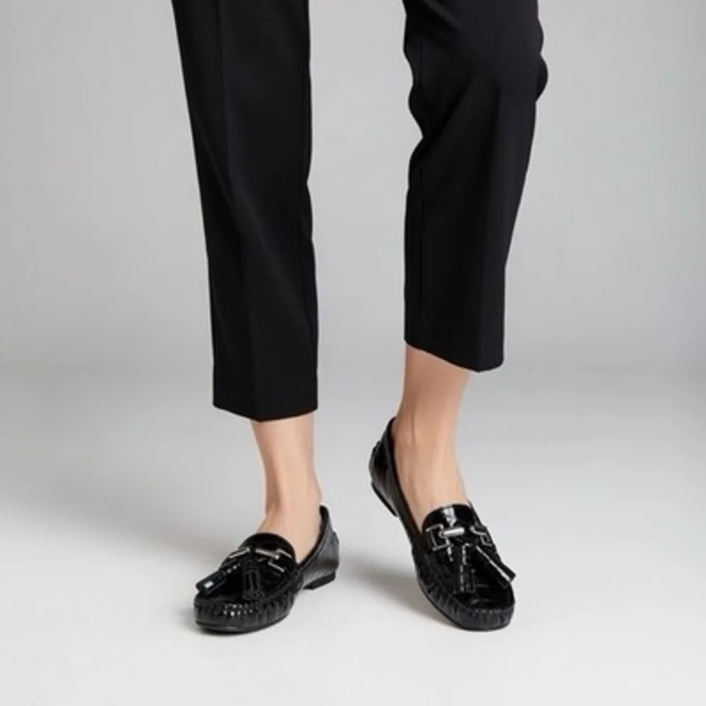 Stuart Weitzman Rascal Black Patent Croc Embossed Tassel Loafers Driving Shoes